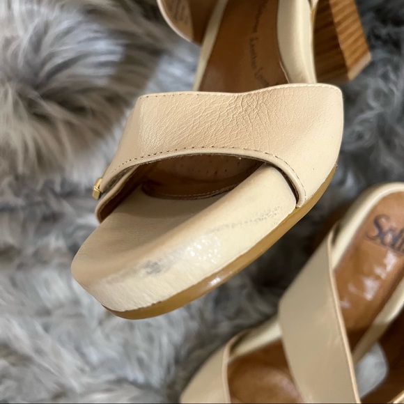 Sofft cream beige trappy sandals heels with gold buckles - velcro straps - Picture 5 of 7